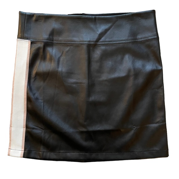 David Lerner Revolve Side Stripe Black Faux Leather Mini Skirt Size Small NWT - Picture 2 of 5